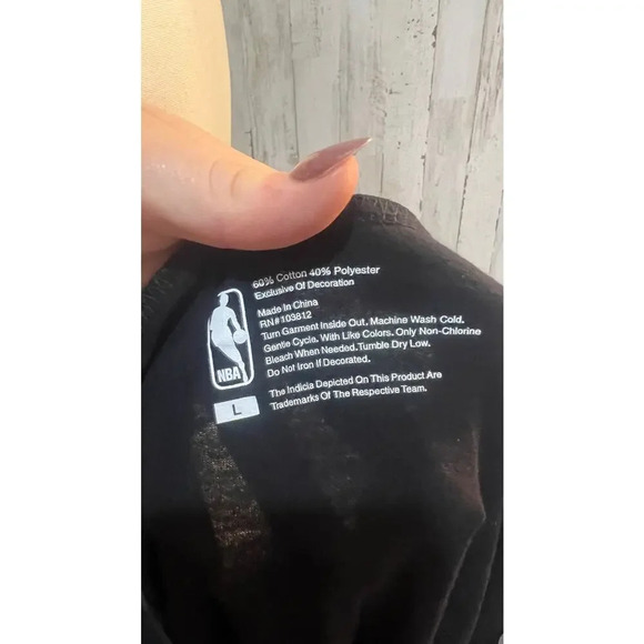 NWT Utah Jazz Women's Long Sleeve Graphic T-Shirt Black Size Large‎ NBA Official - Picture 5 of 5